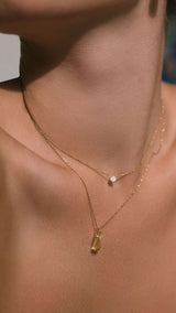 10K Gold Necklace w. Moonstone