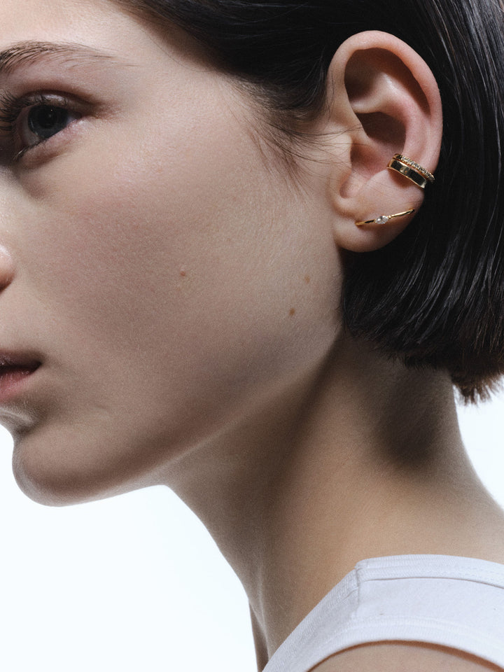Diamond Line 0.06 14K Gold, Whitegold or Rosegold Ear Cuff w. Diamonds