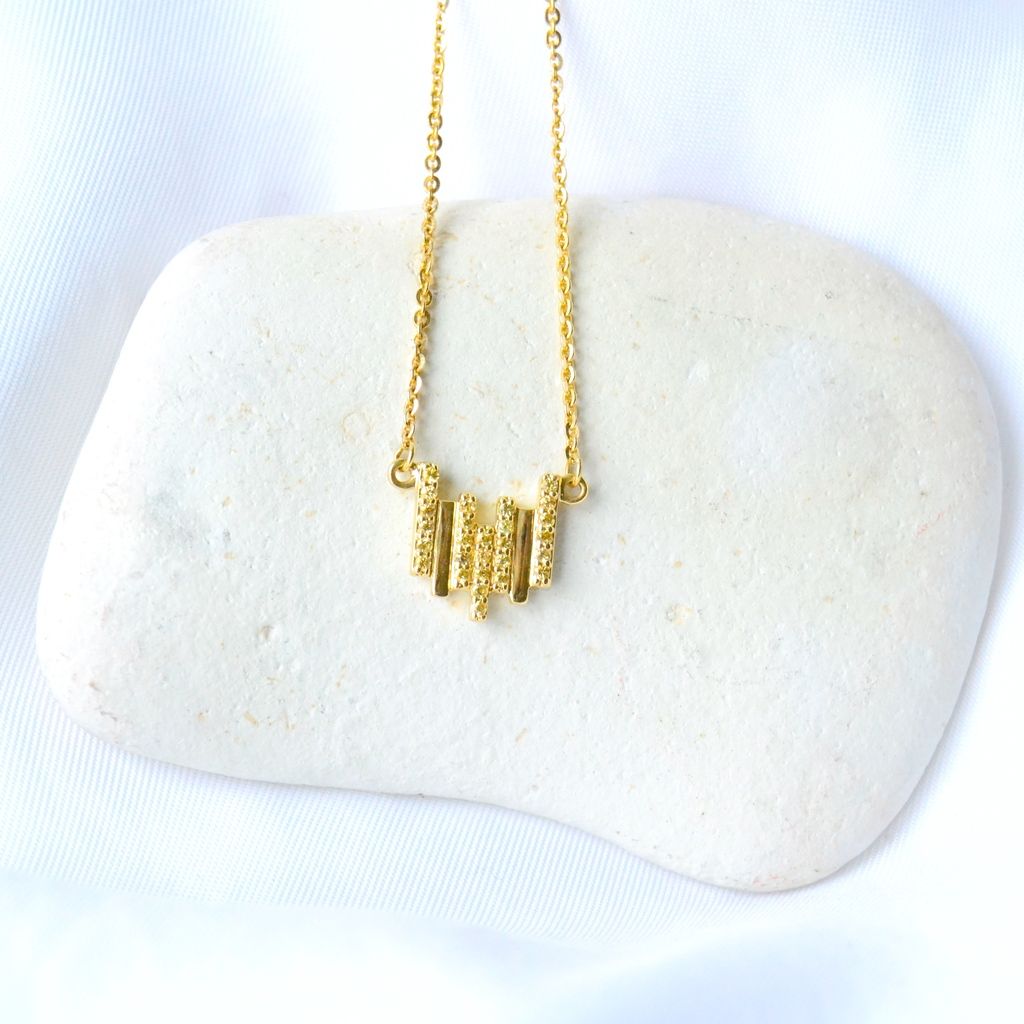 Mette 18K Gold Necklace w. Sapphires