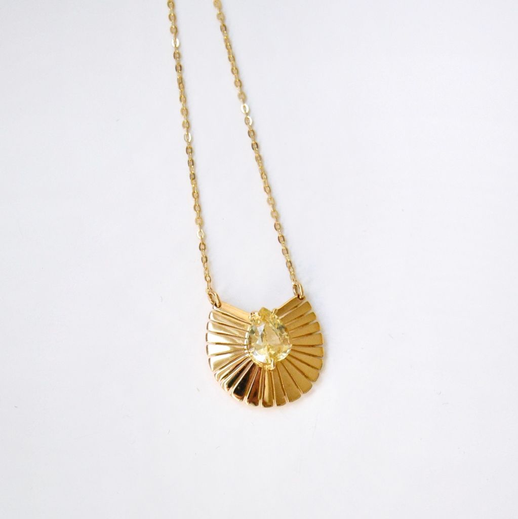 Signe 18K Gold Necklace w. Sapphire