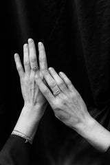 Mellem Organic Nr 02 18K Guld, Hvidguld eller Rosaguld Ring m. Diamanter