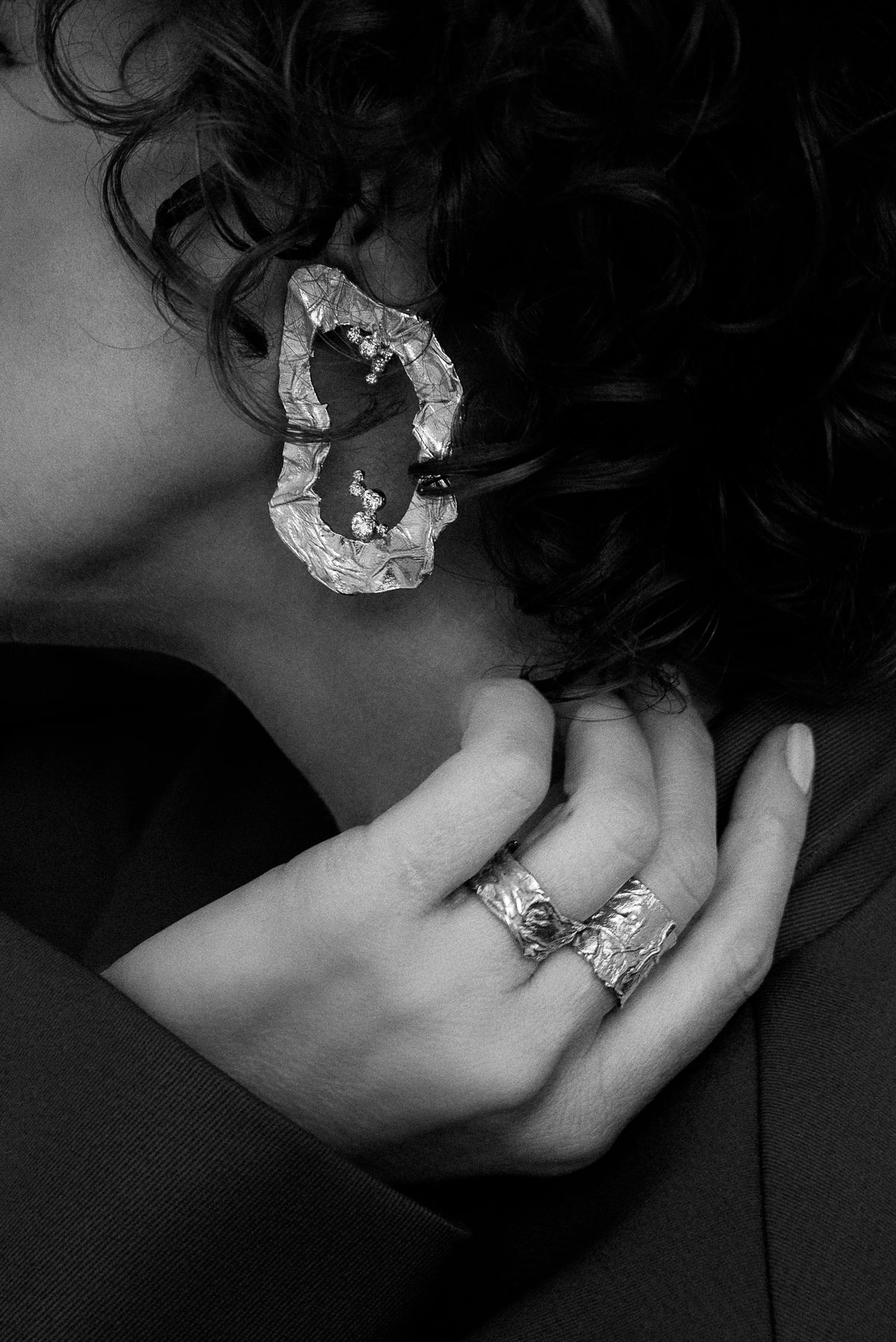 Fusion Big No 01 18K Gold, Whitegold or Rosegold Earrings w. Diamonds