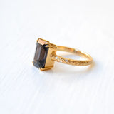 Anduru 18K Gold Ring w. Diamonds & Spinel