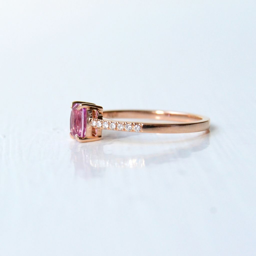Digu Rosa 18K Rosaguld Ring m. Diamanter & Safir