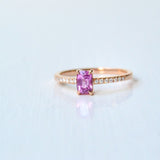 Digu Rosa 18K Rosaguld Ring m. Diamanter & Safir