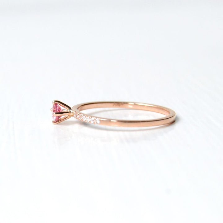 Hima Pic 18K Rosegold Ring w. Sapphire & Diamonds