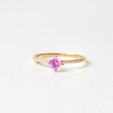 Hima Goldring aus 18K I Rosa Saphir und Diamanten