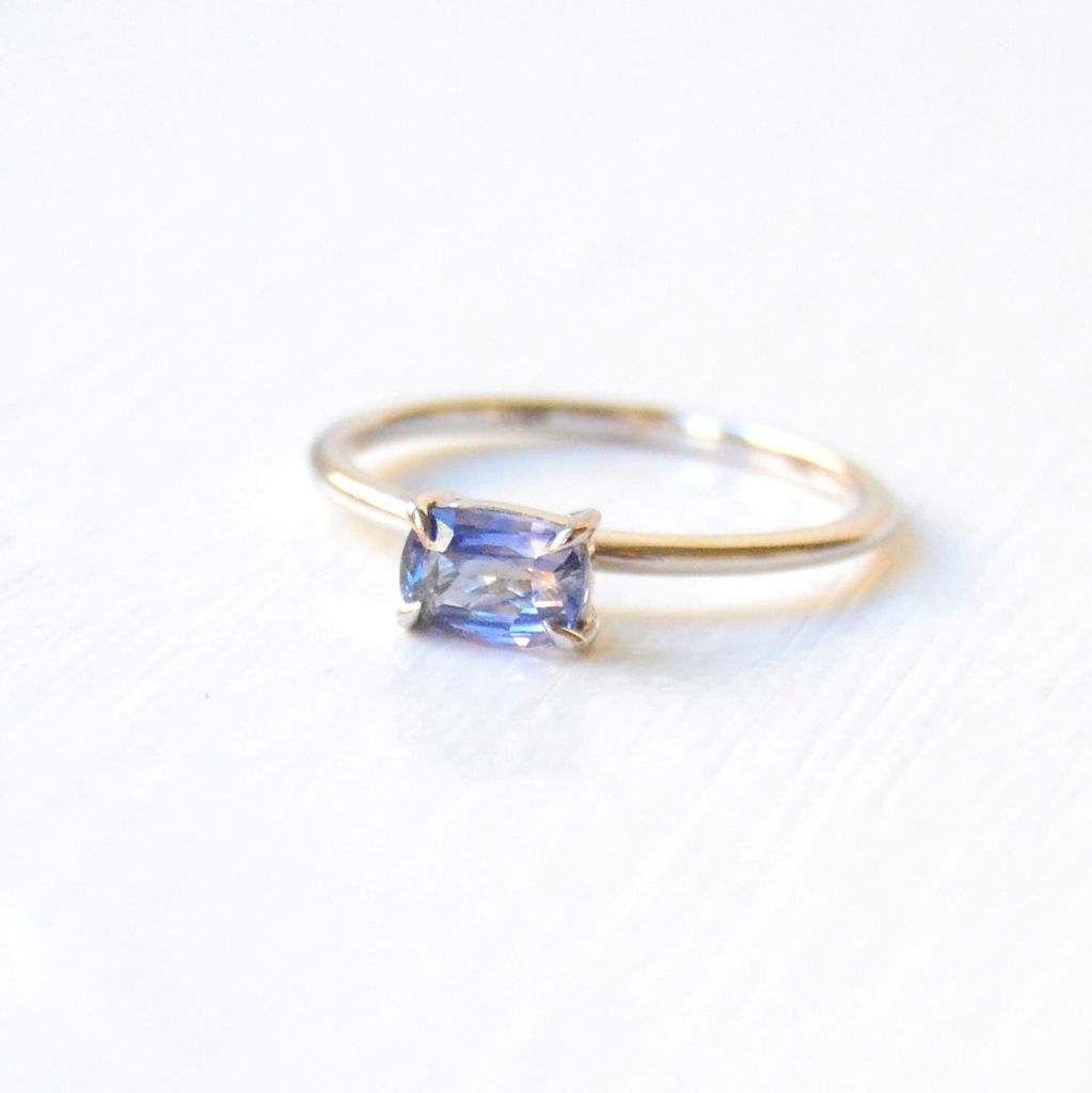 Loku Ekala 18K Whitegold Ring w. Sapphire