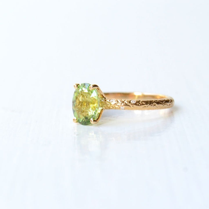 Ovala Niyon 18K Gold Ring w. Tourmaline & Diamonds