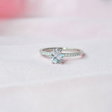 Paliha Sudu 18K Whitegold Ring w. Sapphire & Diamonds