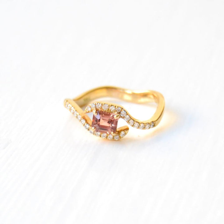 Pic Payi 18K Guld Ring m. Diamanter & Safir