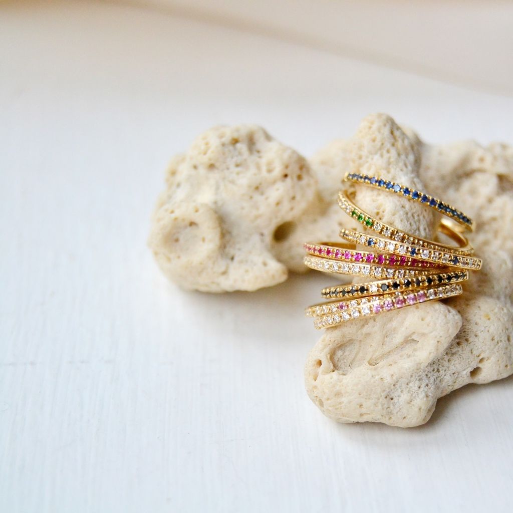 Sarah Lil White 14K Gold Ring w. Diamonds