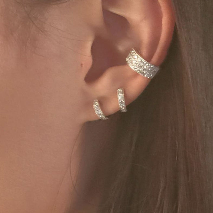 Parallel Small 18K Guld, Rosaguld eller Hvidguld Hoops m. Diamanter