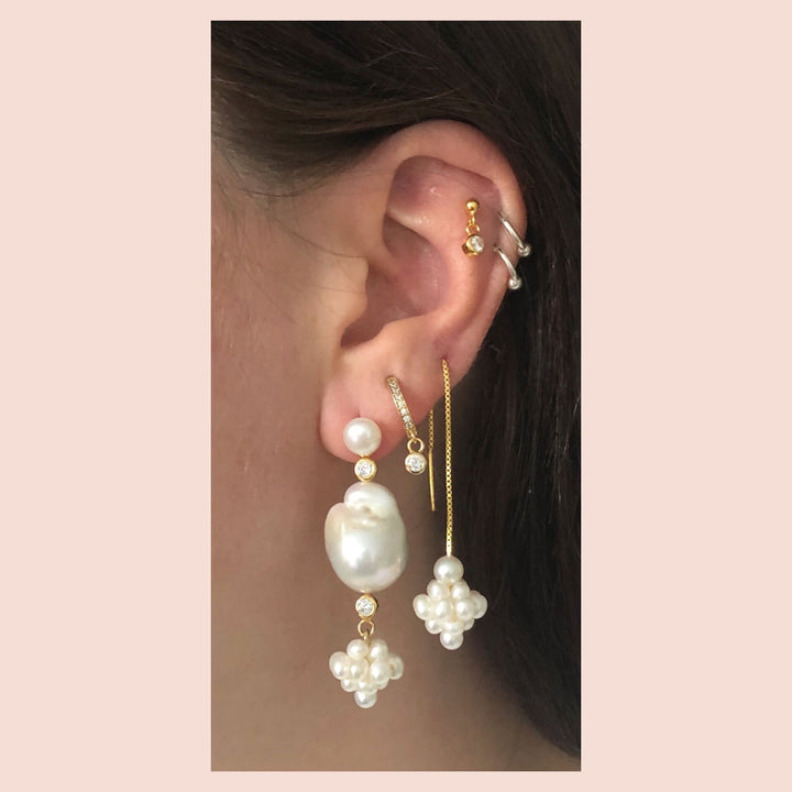 Cluster Threader 18K Forgyldt Ørering m. Hvide Perler