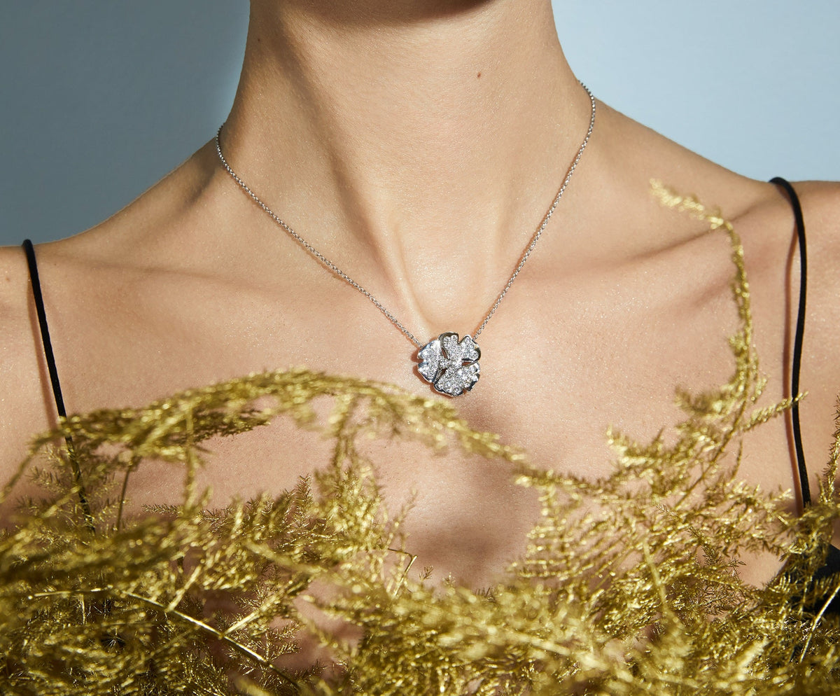 VEVER Necklaces