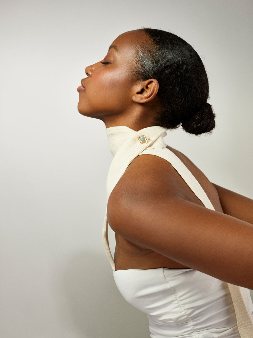 Young Fish 18k Guld Broche m. Akvamarin