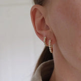 Elba Raga 14K guld eller hvidguld hoopøreringe m. diamanter