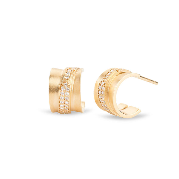 Jovian 18K Gold Earrings w. Diamonds