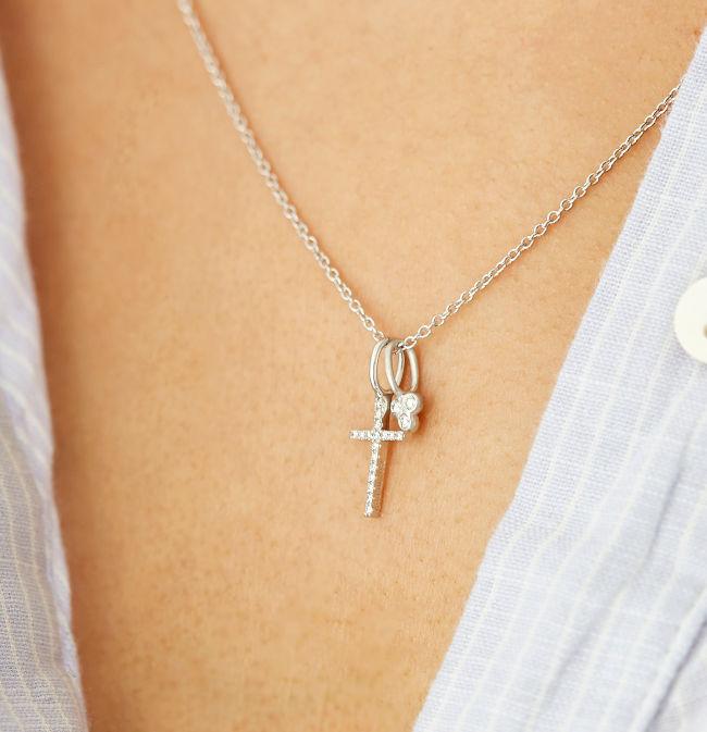 Rock Classic Cross 18K Whitegold Pendant w. Diamonds