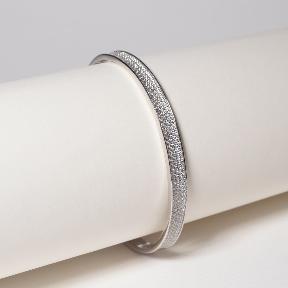 Felline Concavo Silver Bangle w. Zirconias