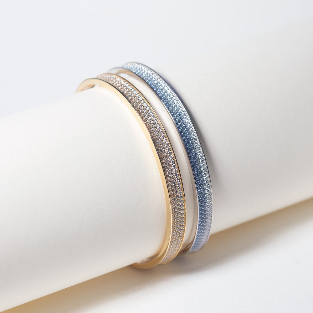 Felline Concavo Silver Bangle w. Blue Zirconias