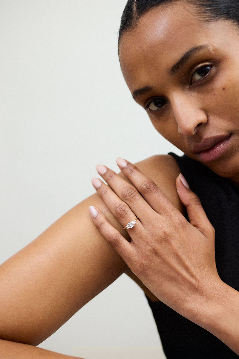 Tre Sten 14k eller 18k Guldring m. Lab-Grown Diamant