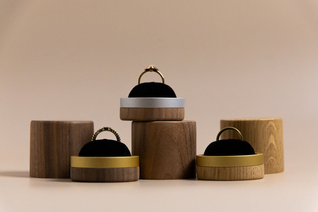 Walnut Goldlook Ringbox