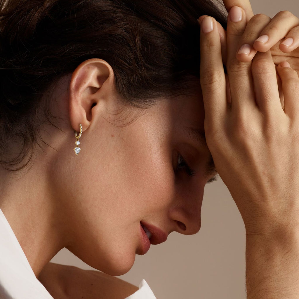 Duo Drop Pavé 14K Guld Huggies m. 2.0ct Shield Lab-Grown Diamanter