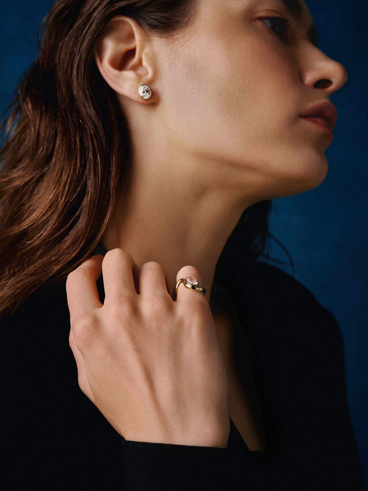 Bare Souls Wave 18K Gold Ring w. 1.00 ct Oval Diamond