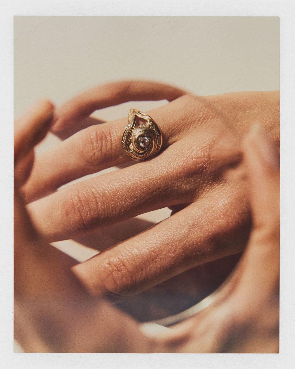 Cochlea Grande 14K Gold Ring w. Pavé & Center Diamonds