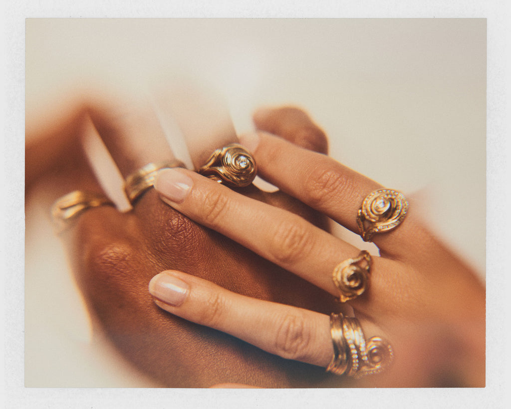 Cochlea 14K Gold Ring w. Pavé Diamonds