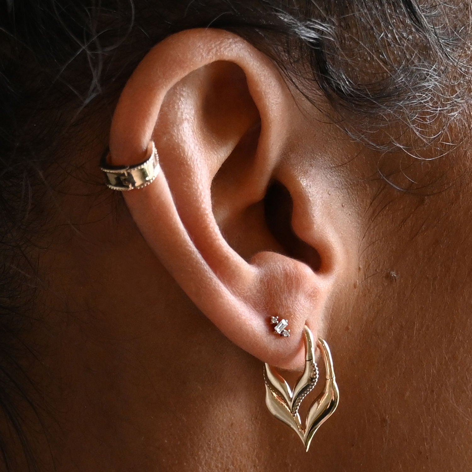 Dala Lantern Clicker 9K Gold Hoop