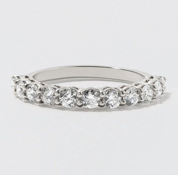 MEL 14K White Gold Ring w. Diamonds