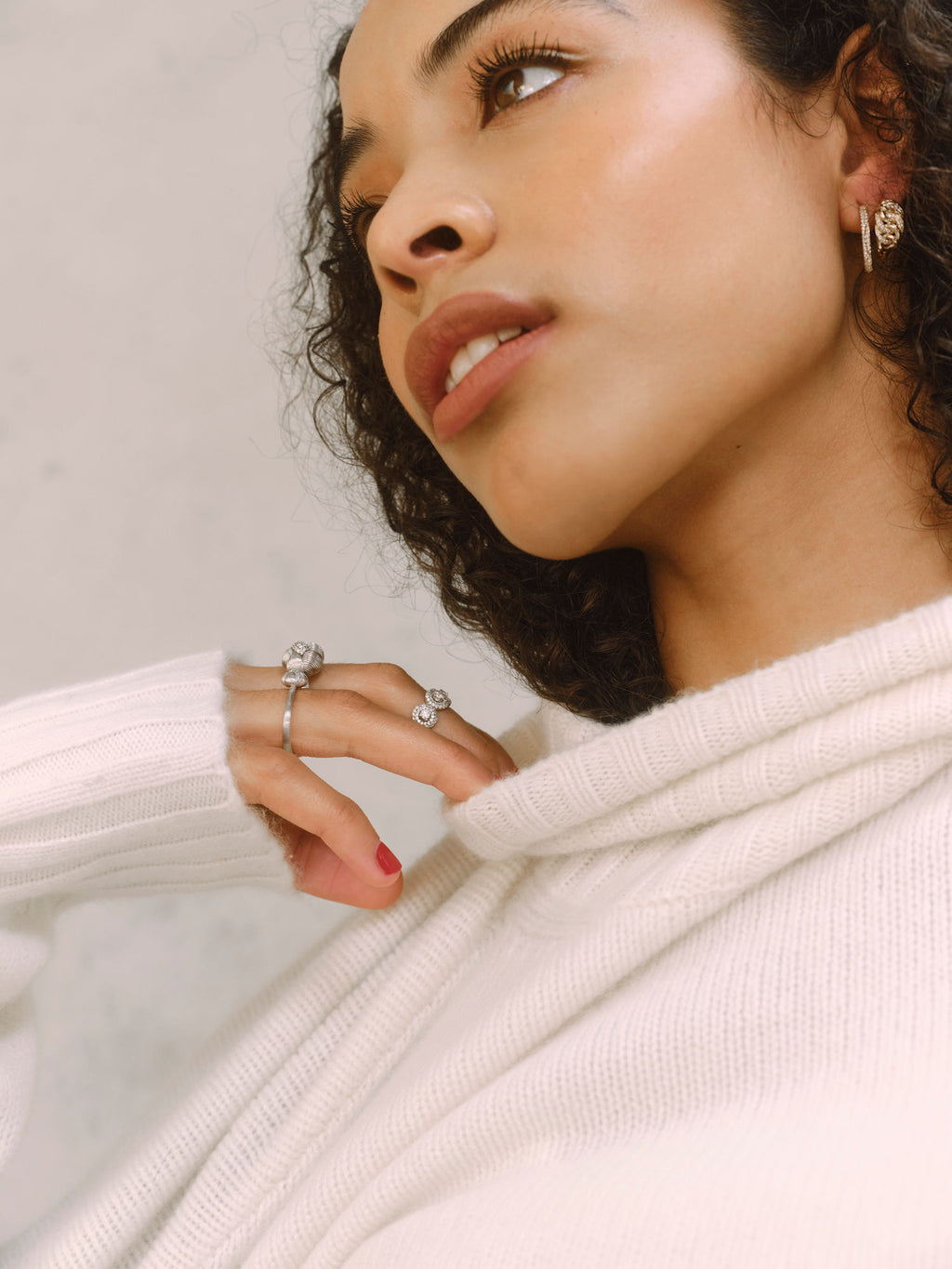 Sitana 18K Gold Hoops w. 40 Diamonds