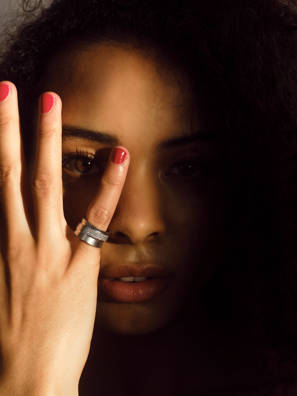 Jovian Small 18K Whitegold Ring w. Diamonds