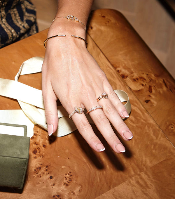 Allusia Love Detailed 18K Whitegold Bracelet w. Diamonds