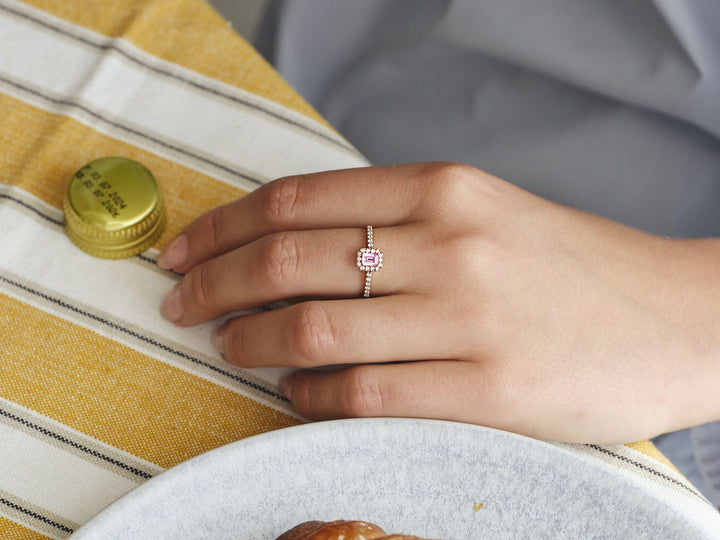 Candy 18K White Gold Ring w. Diamonds & Pink Sapphire