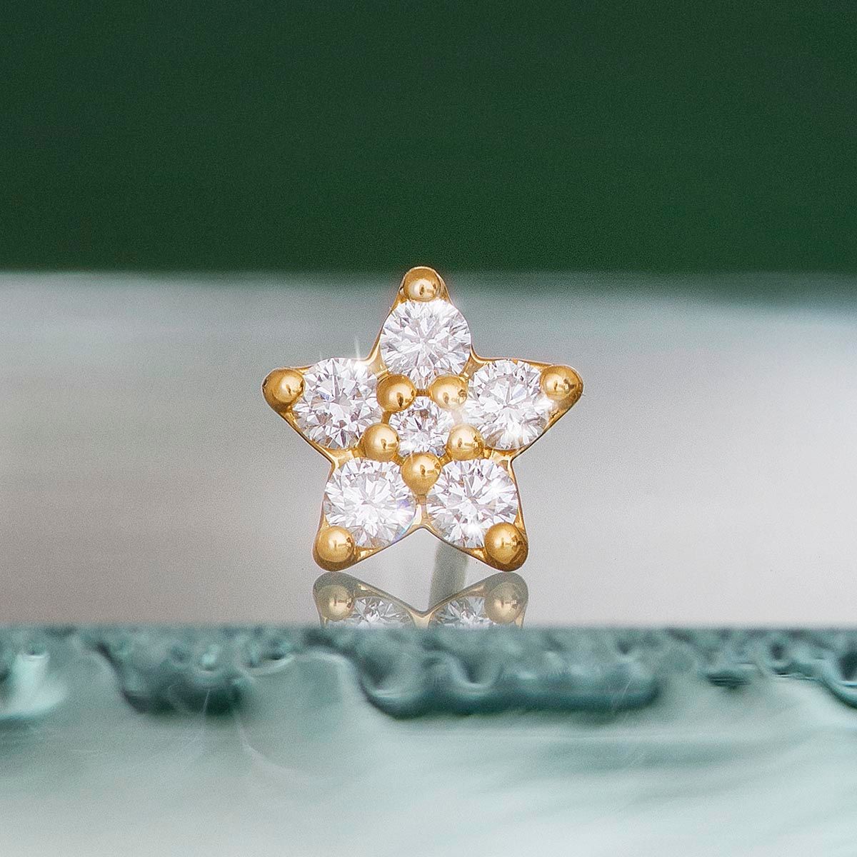 Large Shooting Stars 18K Gold Studs w. Diamonds