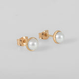 Lotus 18K Gold Studs w. Pearls
