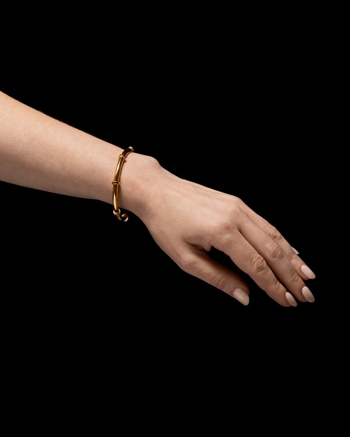 3299 e8ecdc7a3d 260617 maria nilsdotter bolted bracelet gps0335 0x1500