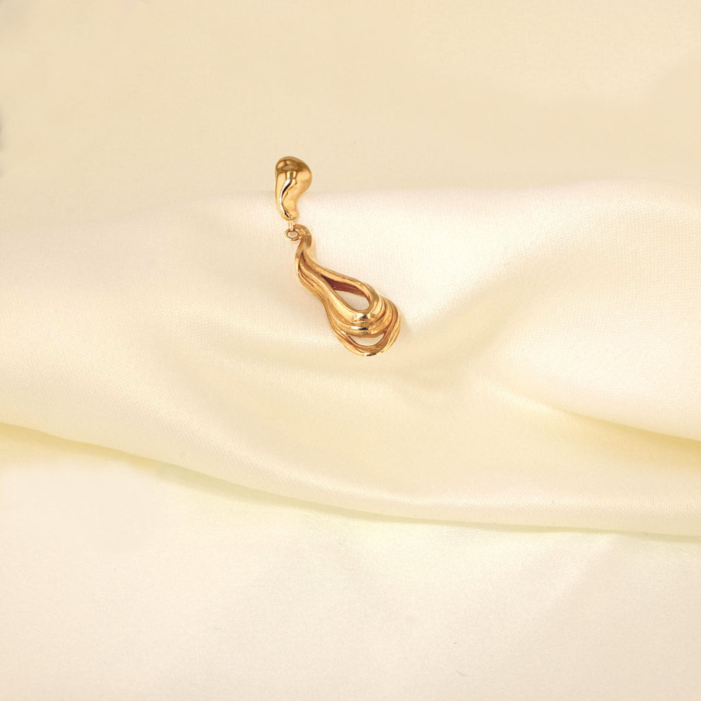 Ora Hanger 14K Gold Earring