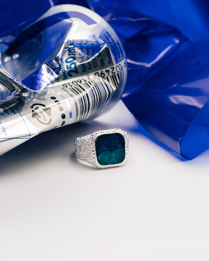 IX Crunchy Cushion Silver Ring w. Blue Enamel