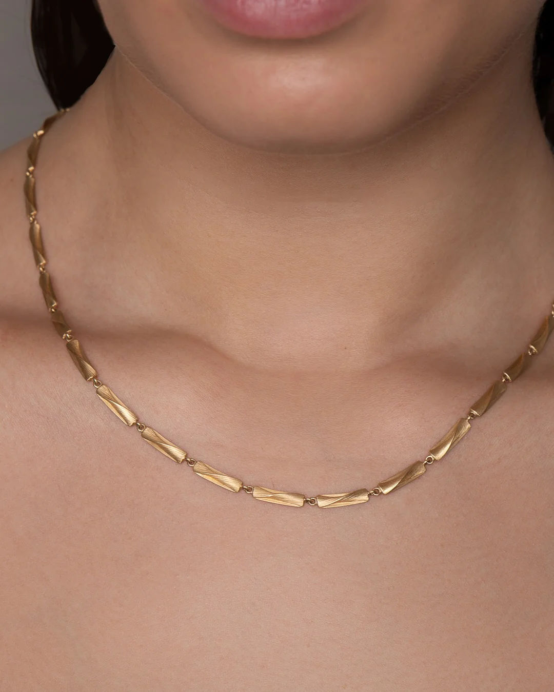 Relief Link 18K Gold Necklace