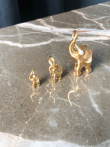 Small Elephant Charm 18K Gold Pendant w. Diamond