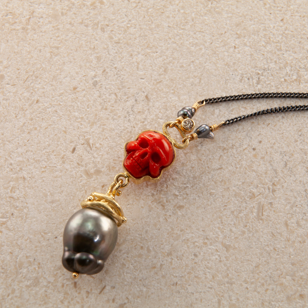 Memento Mori 18K og 22K Guld & Sølv Halskæde m. Koral, Perle & Diamant