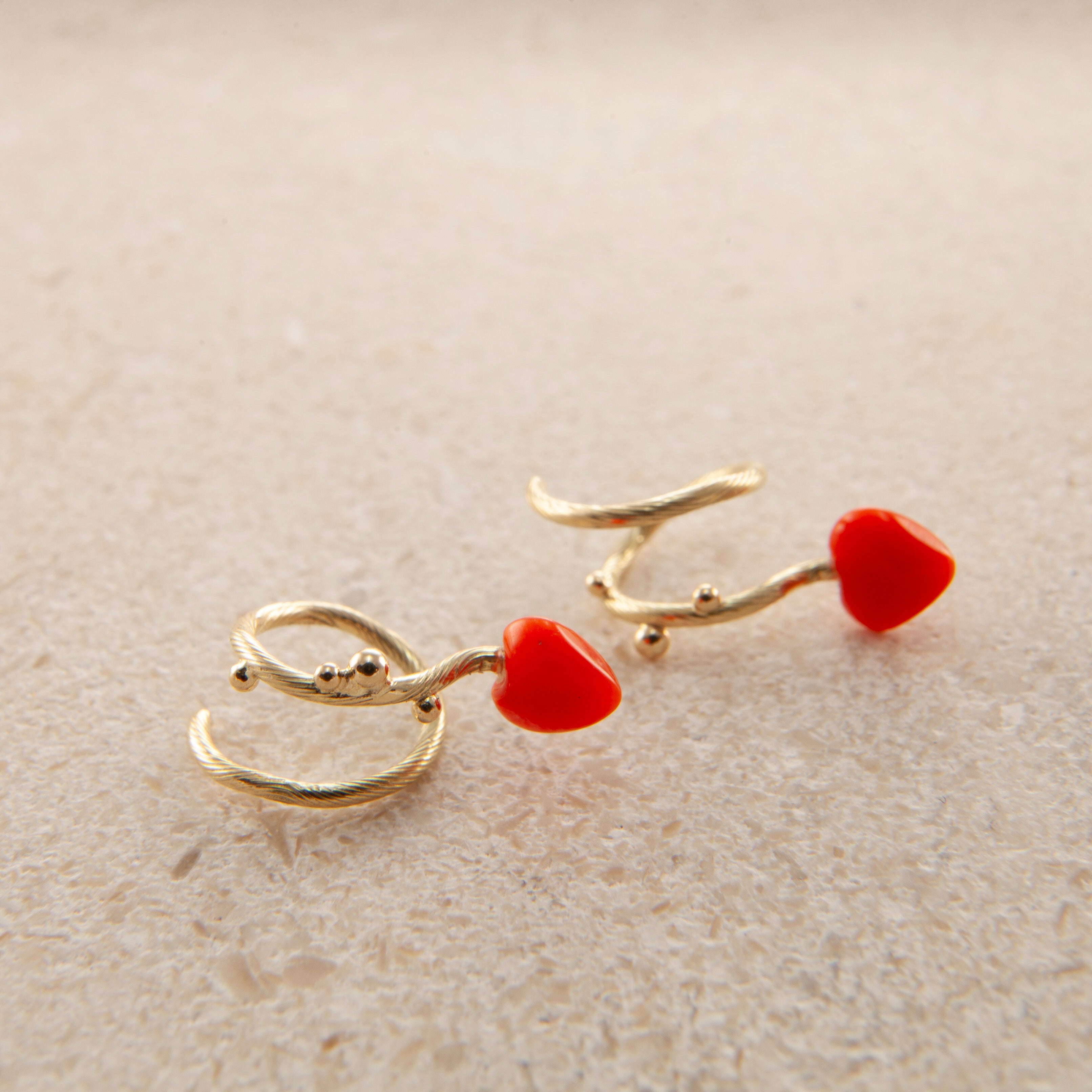 Spiral 18K & 22K Gold Earrings w. Corals