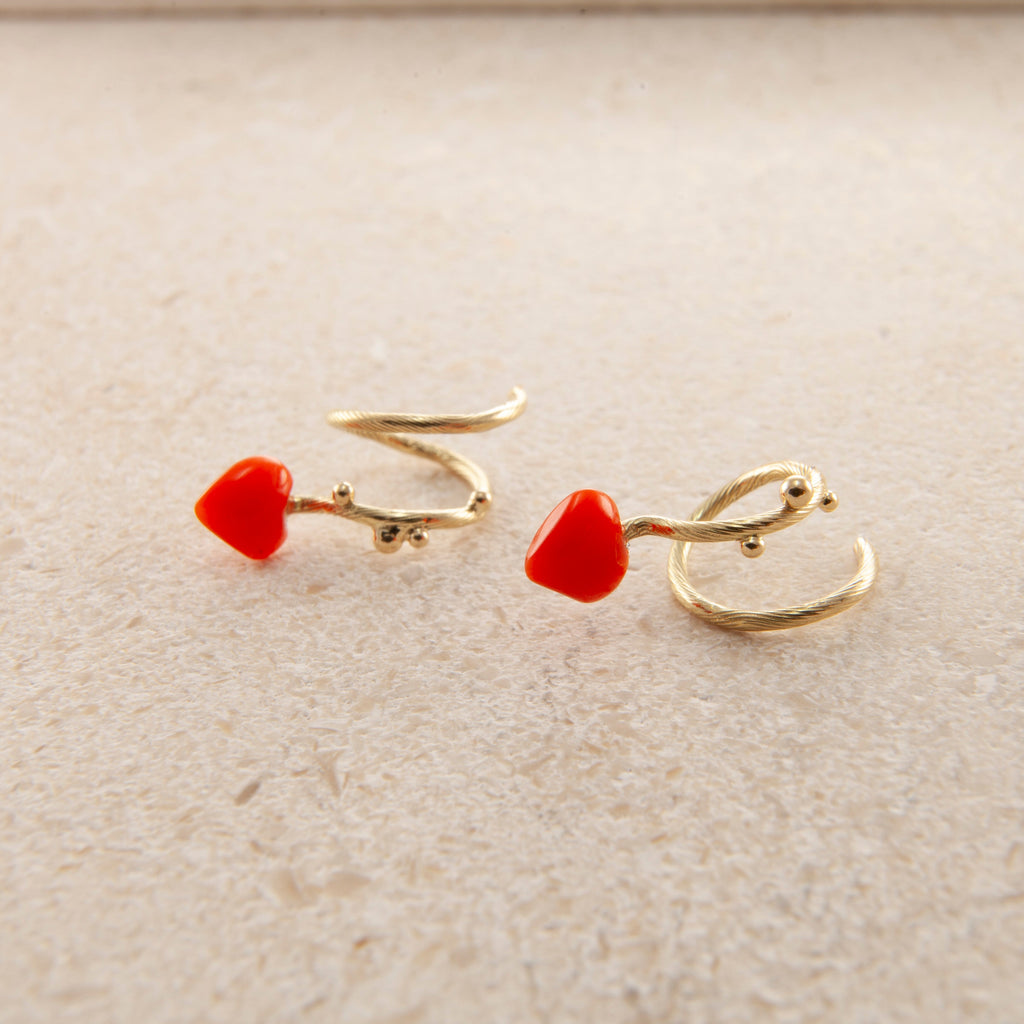 Spiral 18K & 22K Gold Earrings w. Corals