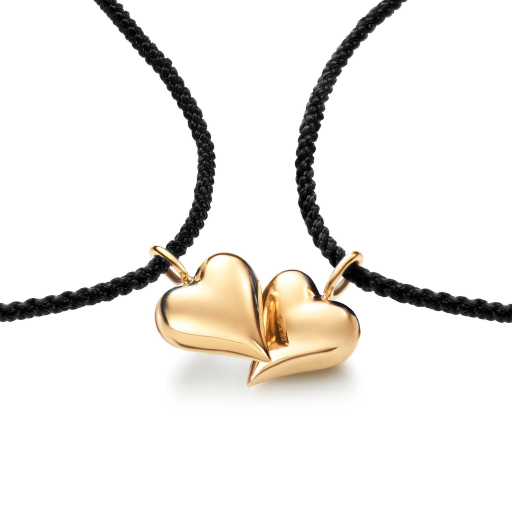 Black Heart 18K Gold Bracelet w. Magnet