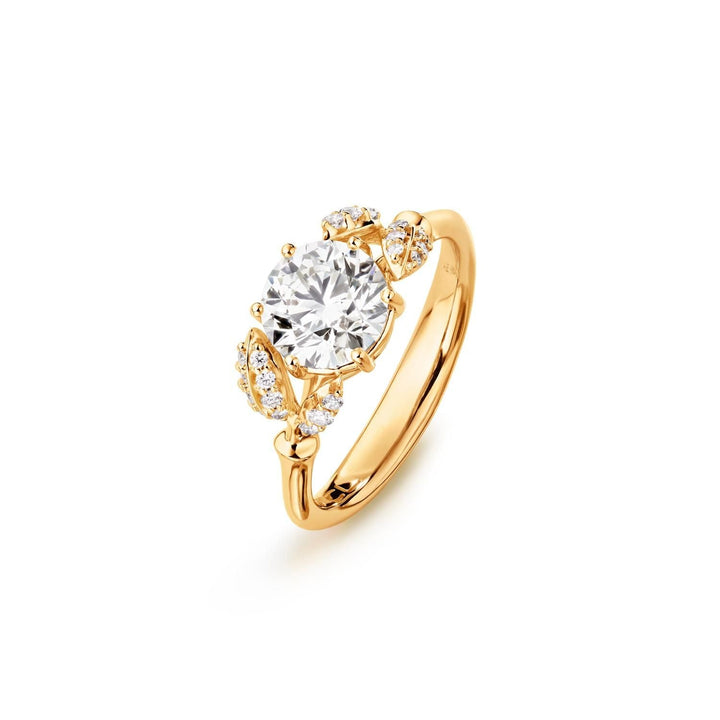 Winter Frost Solitaire 18K Gold Ring w. 23 Diamonds