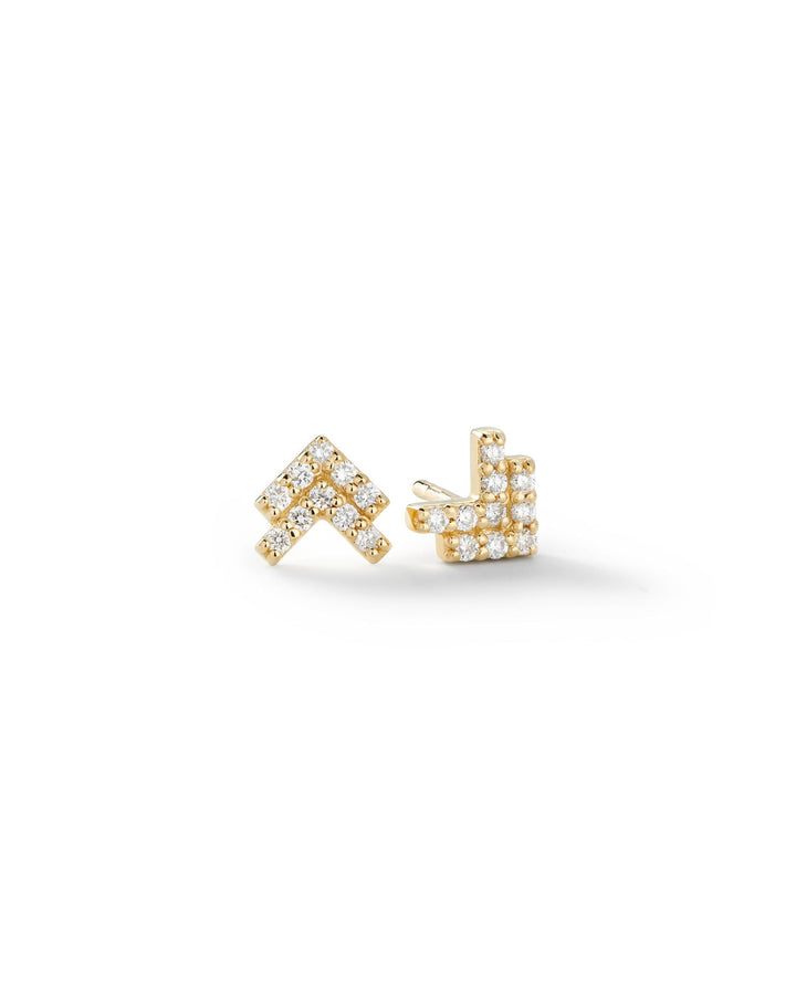 https://ik.imagekit.io/fzkghjurk1l/resize-external/https://storage.googleapis.com/shop_images/Akind/YG2%20diamond%20double%20arrow.png?tr=w-2000,h-2000,c-at_max,f-jpg,bg-white